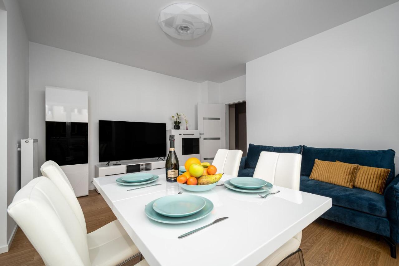 Your Apartments Okrzei 12 Varşovia Exterior foto